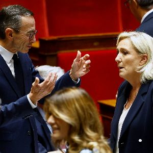 "Scandale politique : quand Marine Le Pen fait chuter la droite"