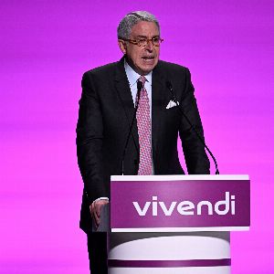 "Scission historique chez Vivendi : actionnaires massivement en faveur du découpage du groupe"