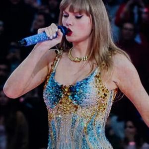 "Taylor Swift dévoile l'incroyable montant des primes versées pour le Eras Tour"