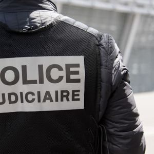 "Alerte à Marseille : Un tag menaçant DZ Mafia sur une chapelle, une enquête ouverte"