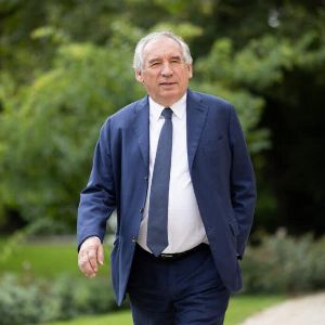 François Bayrou sur le point d'être nommé Premier ministre ? Un appel de Cyril Hanouna qui tourne mal