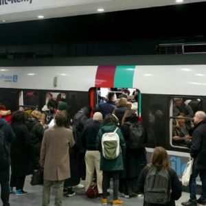 "Grève SNCF : chaos annoncé dans le RER et le Transilien jeudi"