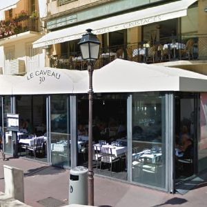 Scandale à Cannes : Plainte suite à une explosion dans un restaurant, la ville nie toute responsabilité