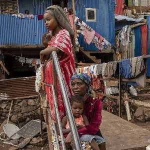 "Alerte à Kaweni, le plus grand bidonville de France : SOS secours manquant ?"