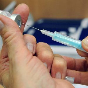 "Alerte santé : Vaccination obligatoire pour les nourrissons contre les méningocoques dès 2025"