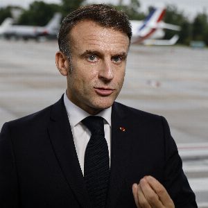 "Incroyable ! Cyclone Chido à Mayotte : Quel bilan macabre se cache derrière le silence de Macron ?"