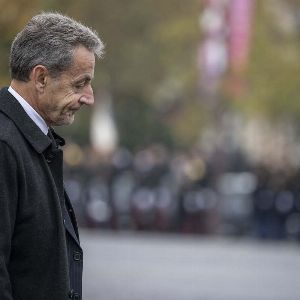 "Nicolas Sarkozy condamné : la lourde menace sur son prestigieux titre, les cas Gérard Depardieu et Carla Bruni en question"