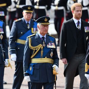 "Révélations sur le message poignant du roi Charles III à Harry avant Noël"