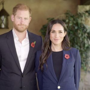 "Scandale : Harry et Meghan accusés de manipulation avec leur carte de vœux, Kate également impliquée"