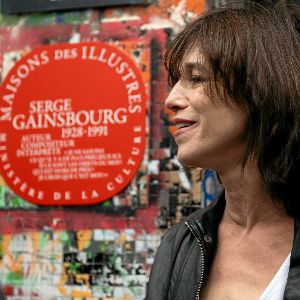 "Charlotte Gainsbourg en guerre avec son associé sur les finances de la Maison Gainsbourg : les détails à connaître !"