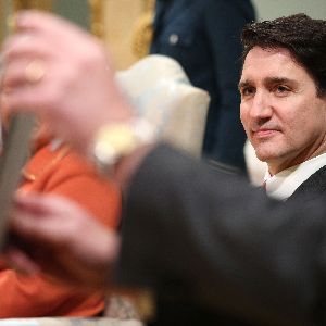 "Choc politique au Canada : Trudeau réorganise un tiers de son gouvernement"