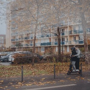 "Comment transformer les quartiers pauvres en villes résilientes ? Découvrez le défi du renouvellement urbain !"