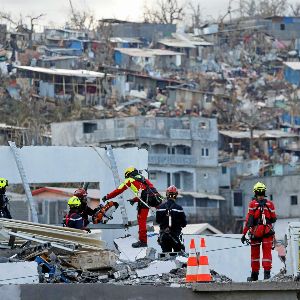 "Cyclone Chido à Mayotte : bilan sous-estimé, recherche des disparus en cours"