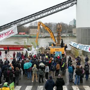 Des militants écoprotecteurs risquent de la prison avec sursis pour leur intrusion chez Lafarge en Eure