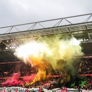 "Le RC Lens persiste : avancées dans le rachat du stade Bollaert"