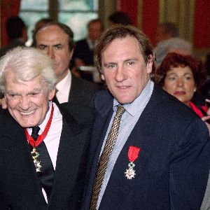 "Scandale : Macron protège-t-il Gérard Depardieu de sanctions à la Légion d'honneur ?"