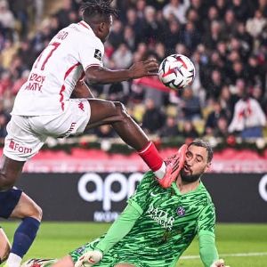 "Scandale Monaco-PSG : Singo évite la sanction après sa semelle sur Donnarumma !"