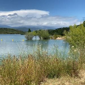 "Accident spectaculaire : 2 blessés près du lac de Saint-Cassien"