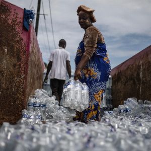 "Cyclone à Mayotte : Comment sortir de la crise de l'eau qui dure depuis plus de 30 ans ?"