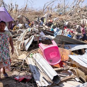 "Drame à Mayotte : l'aide se fait attendre une semaine après le cyclone Chido"