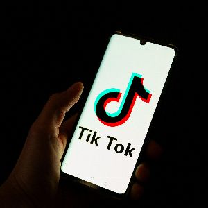 "L'Albanie met TikTok en quarantaine : une première mondiale"