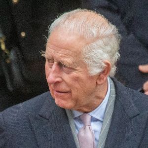 "Révélation : Charles III fait une boutade sur son cancer lors d'une sortie publique"