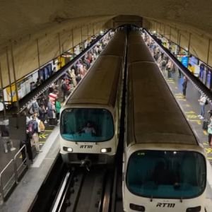 "Alerte à Marseille : un bagage oublié continue de perturber la ligne M1 du métro"