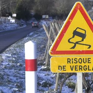 "Alerte neige en Alsace : circulation compliquée à cause des chutes de neige"