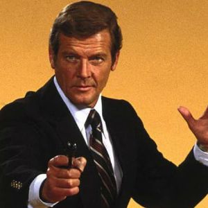 "Découvrez les vidéos inédites de Roger Moore dans un documentaire exclusif de la BBC"