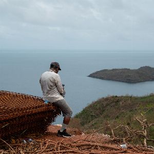 "Deuil national pour Mayotte, gouvernement en attente, neige abondante dans les Alpes... Ce matin réserve son lot de nouvelles"