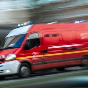 "Incroyable accident : une femme écrasée par un bloc de béton de 400kg en Manche"