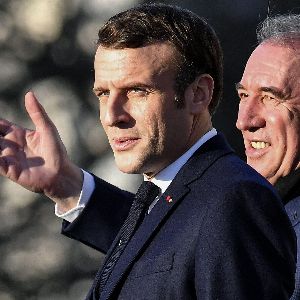 "Le gouvernement Bayrou dévoilé par Macron : révélation des ministres ce lundi"