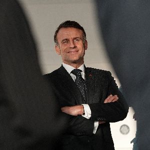 "Le Président, stoppez la spirale infernale - Analyse par Serge July"