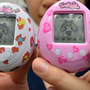 Les jouets incontournables des années 90 : le Tamagotchi, le phénomène qui a rendu accros petits et grands