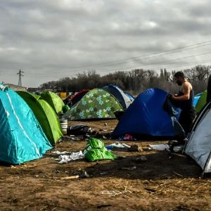 "Réfugiés syriens à Calais : retour incertain après la chute de Bachar al-Assad"