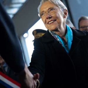 "Révélation choc : Elisabeth Borne intègre le gouvernement de Bayrou"