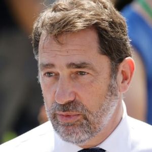 "Scandale chez Shein : le secteur du prêt-à-porter s'indigne du recrutement de Christophe Castaner"