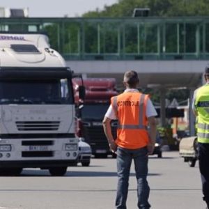 "Scandale en Auvergne-Rhône-Alpes : 15 transporteurs de marchandises épinglés pour non-respect du repos hebdomadaire"