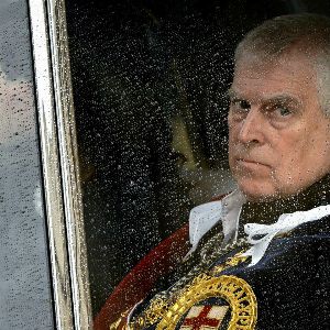 "Scandale royal : quand la monarchie britannique se mêle de trafic d'influence"