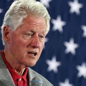 "Alerte : Bill Clinton, à 78 ans, quitte l'hôpital après une fièvre !"