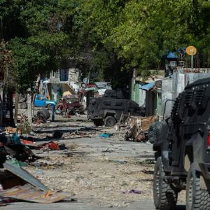 "Drame à Haïti : Gangs attaquent la réouverture d'un hôpital, deux journalistes tués"