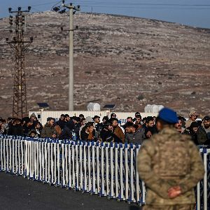 "Incroyable ! Plus de 25 000 réfugiés syriens rentrent en masse en Syrie depuis la Turquie !"