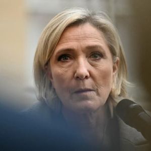 Marine Le Pen prédit une fin prochaine pour le gouvernement de Bayrou