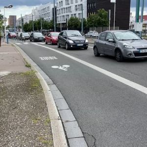 "Révolution de sécurité pour les cyclistes à Issy-les-Moulineaux : des marquages lumineux inédits installés"