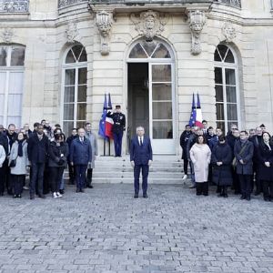 "Scandale : Aucun ministre pour l'Enfance dans le gouvernement Bayrou, les associations indignées"