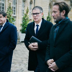 "Gros coup des socialistes face au Gouvernement Bayrou : analyse inédite"