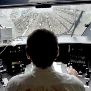 "Incroyable : le mystère du train qui s'est arrêté tout seul !"