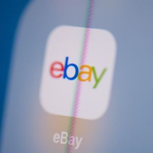 "Révélation choc : Ebay submergé par plus de 340 000 cadeaux de Noël en revente!"