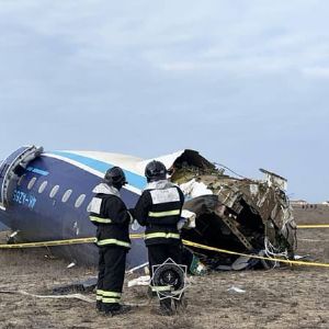 "Drame au Kazakhstan : l'avion abattu par erreur par la Russie ?"