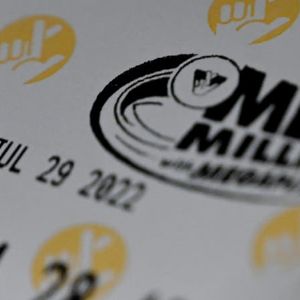 "Incroyable : un Américain décroche 1 milliard d'euros au Mega Millions et attend dix mois pour réclamer son gain"